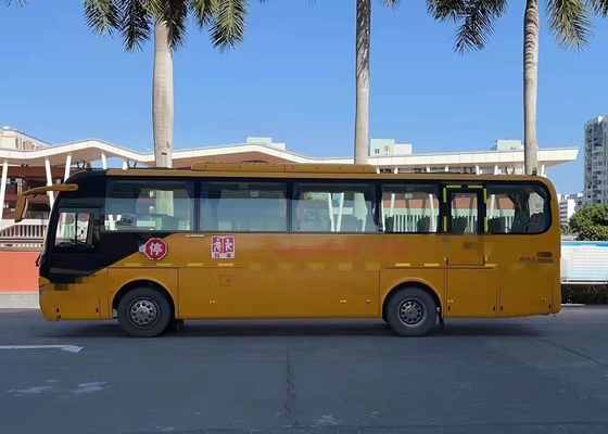 Yuchaimotor Gebruikte YUTONG Bussen 49 Zetels met het Brandstofverbruik van 24L/100km