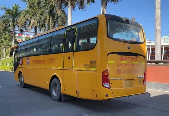 Yuchaimotor Gebruikte YUTONG Bussen 49 Zetels met het Brandstofverbruik van 24L/100km