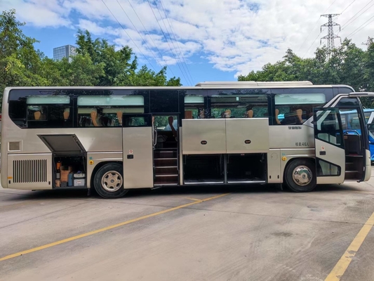 Van de de Forenzenbus van tweede Hand Gebruikt Yutong de Passagiersvervoer 46 Zetels 16000kg
