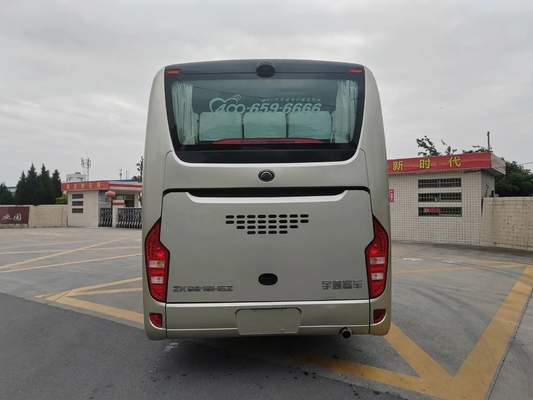 De gebruikte Passagier traint 8 Meters Hand van Transmissie Jonge Tong Bus ZK6816 Zeldzame Motor 32 ZetelsAirconditioner