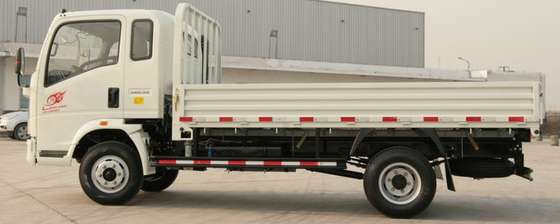 De gebruikte Kleine Wijze die van de Vrachtwagens4×2 Aandrijving 4-6 Ton laden Rechtse Aandrijvingssinotruck Howo Lorry Truck