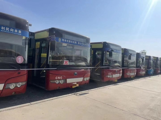 49 zitplaatsen Gebruikte stadsbus 100 passagiers Yutong Zk6125 Cng Motor Dubbele deuren