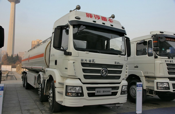 8x4 Olie Tanker Truck Shacman 12 Wielen Euro 4 Uitstoot 30m3 Vermogen Weichai 290 pk