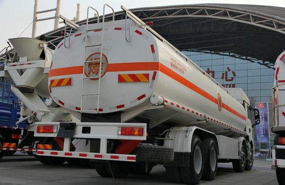 8x4 Olie Tanker Truck Shacman 12 Wielen Euro 4 Uitstoot 30m3 Vermogen Weichai 290 pk
