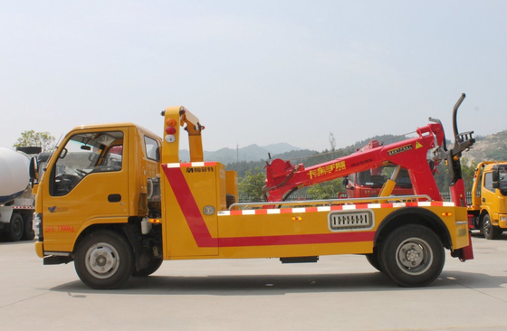 Truck Wrecker Gebruikt Isuzu 600P Model 4 * 2 Drive Mode 130hp laden 3 ton Single Cab