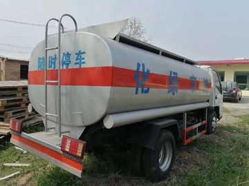 De diesel Gebruikte van het de Olievervoer van Tankervrachtwagens Gebruikte Bijtankende Vrachtwagen JMC 5 Ton