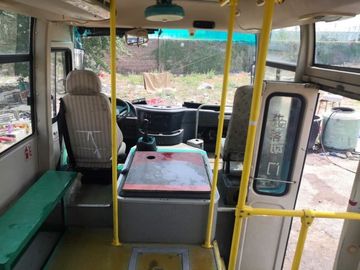 22 de zetels gebruikten Yutong-Bussen YC4S145-30 4 Cilindermotor ZK6752D Gebruikt Mini Bus