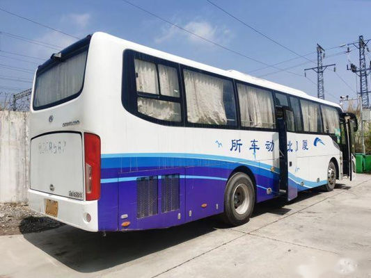 XMQ6119 gebruikte Kinglong vervoert 56 Zetels per bus 2+3 Lay-out Gebruikte van de Motor Dubbele Deuren van de Reisbus Achterchassis van het de Aandrijvingsluchtkussen Linker
