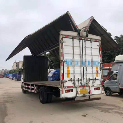 Gebruikte DONGFENG Van Cargo Truck die 6 Wielen 4X2 de Vrachtwagen van Wing Van vliegen 180hp