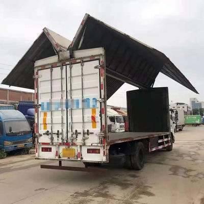 Gebruikte DONGFENG Van Cargo Truck die 6 Wielen 4X2 de Vrachtwagen van Wing Van vliegen 180hp