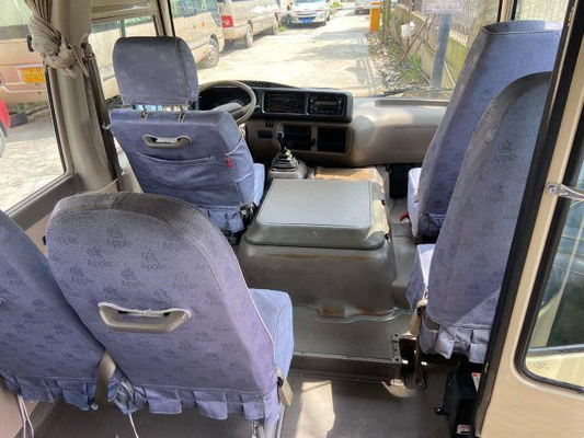 De gebruikte Toyota-Onderlegger voor glazen Mini Bus in het jaar van 2011 gebruikte van de Diesel de Hand In werking gestelde Bus Deurbussen Gebruikte Luxe met 23 Zetels