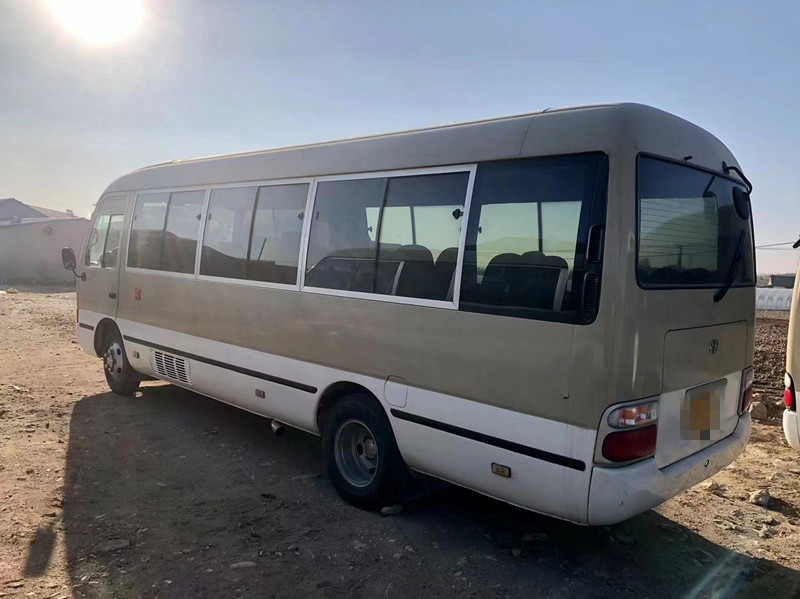 26 Zetels Gebruikte TOYOTA-Onderlegger voor glazen Mini Bus Passenger Tourism Bus met Elektrische Deur