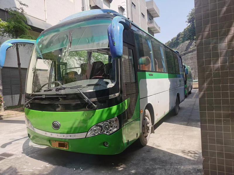 39 Zetels gebruikten Yutong-de Leidingsdieselmotoren van de Buszk6888 Bus RHD voor Vervoer