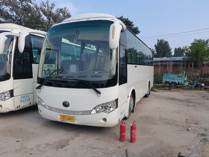 Bus van 39 Zetels de ZK6908 Gebruikte Yutong voor de Dieselmotoren van de Vervoersleiding LHD