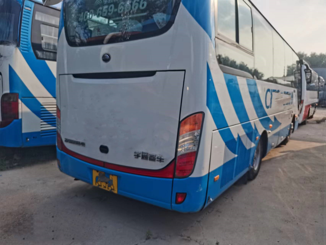 De diesel Bus Zk6858 35seats Mini Coach 2+2 Layout Bus DE Transport van Yutong