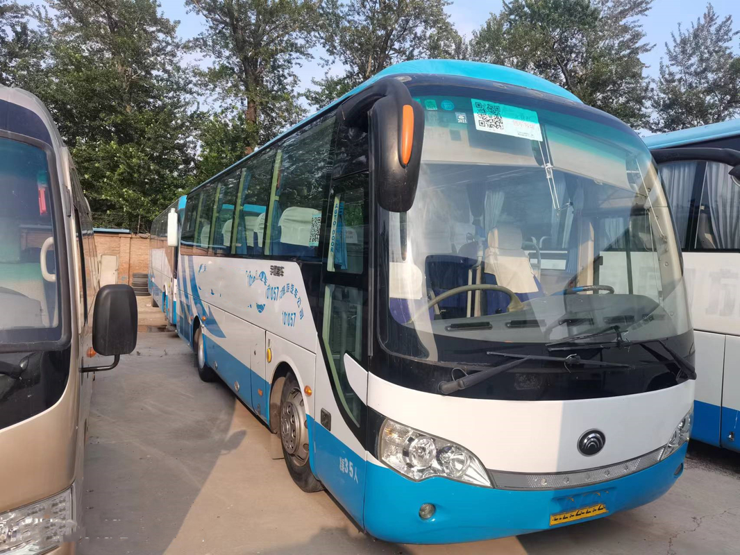 De diesel Bus Zk6858 35seats Mini Coach 2+2 Layout Bus DE Transport van Yutong