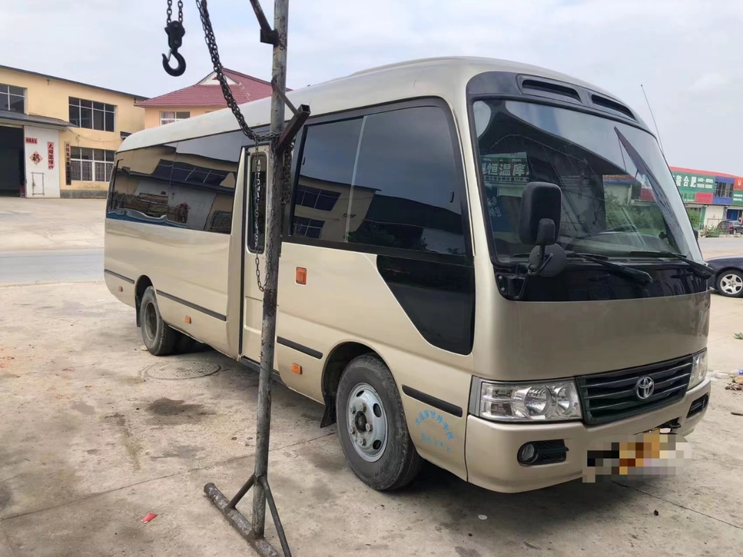 Verlaten de Passagiersdeur 23 van Toyota Mini Used Coaster Bus With Zetels1hz Dieselmotor