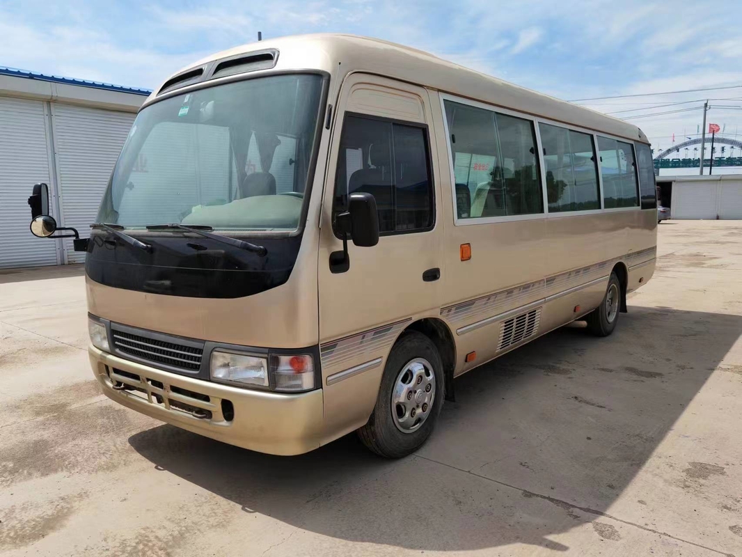 2017 Jaar 29 Zetels Gebruikte Toyota-Onderlegger voor glazenbus met Diesel 1Hz Motor met het Vouwen van Deur