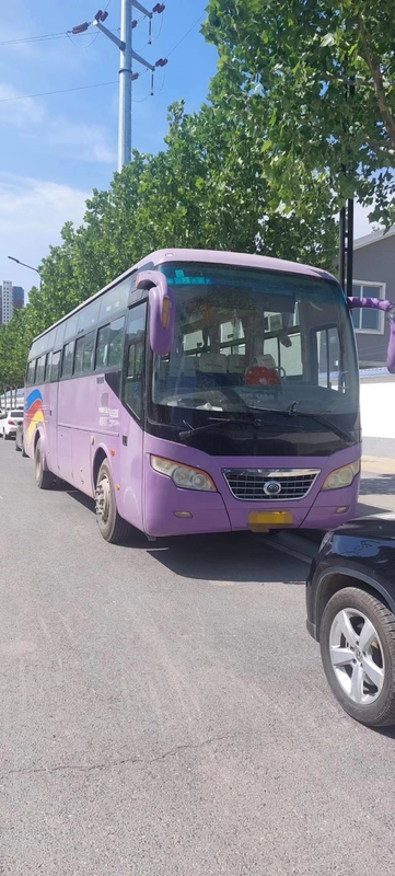 2014 Jaar 45 de Zetels Gebruikte Yutong-Diesel van Bus Front Engine Two Door LHD van de Bussenzk6102d Bus