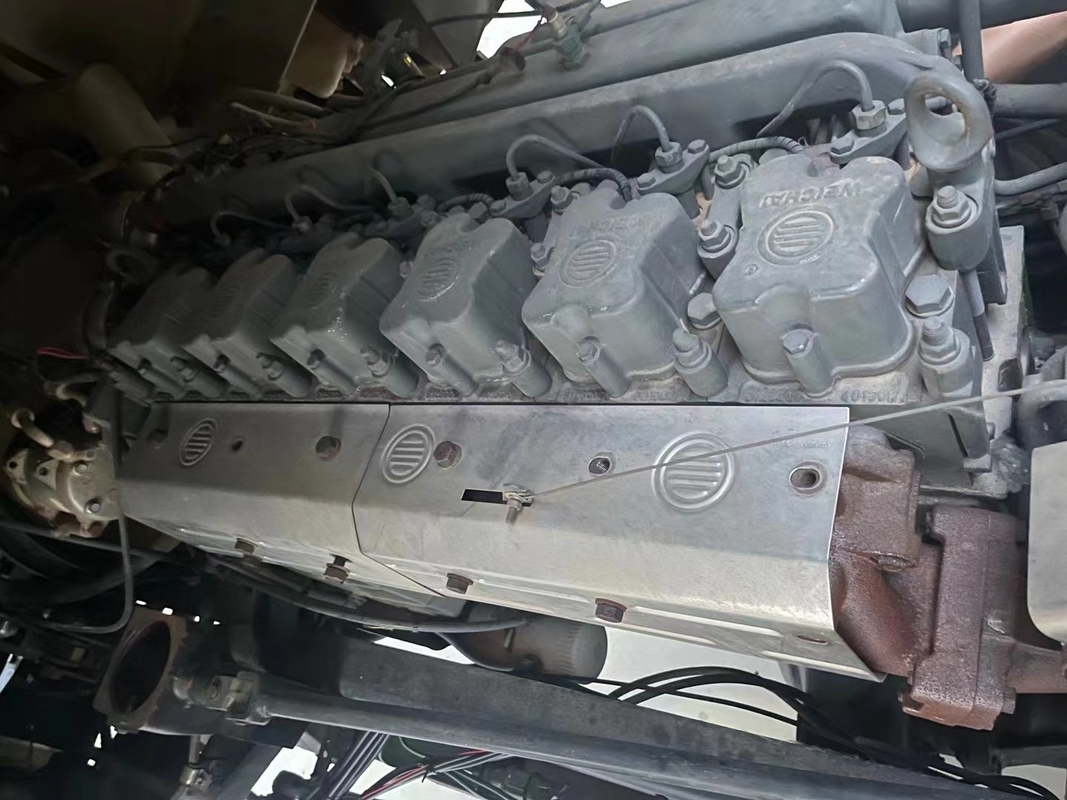 De gebruikte Krachtige de Diesel Volledige Aandrijving Differentiële Tipper With 3 van 310hp sluit 6X6-Stortplaatsvrachtwagen