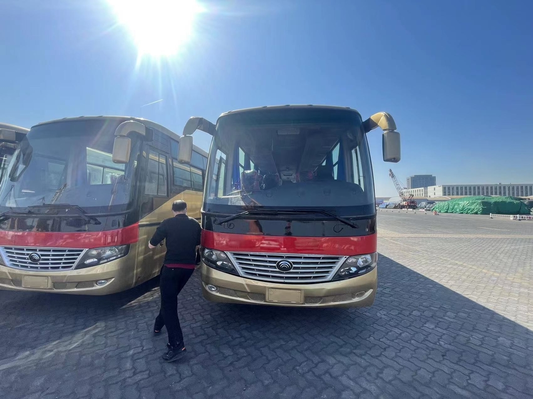 Gebruikte Tourbus Front Engine Yutong 53-65seats Yuchai-motor met rechtse besturing ZK6116D