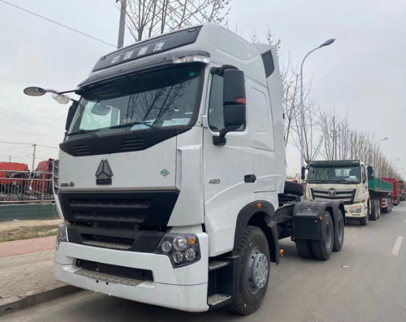 Het op zwaar werk berekende 10 Hoofd van de de Tractorvrachtwagen van Sinotruk 6x4 420hp van de Speculanthowo A7 Tractor