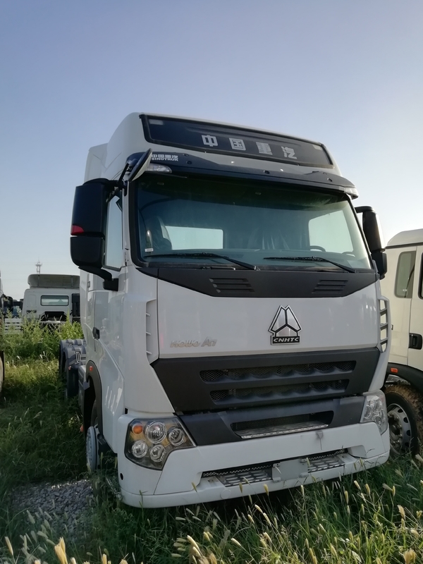 Het op zwaar werk berekende 10 Hoofd van de de Tractorvrachtwagen van Sinotruk 6x4 420hp van de Speculanthowo A7 Tractor