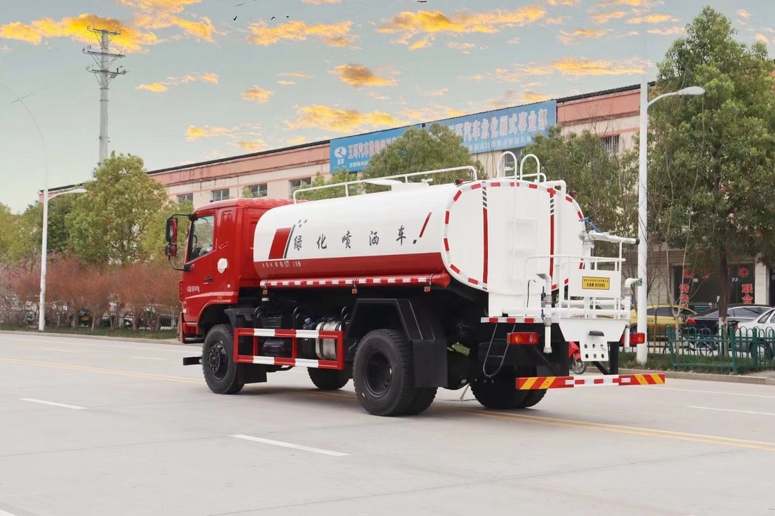 Van de de Vrachtwagen4x4 Aandrijving van de watersproeier van de Tankwagenspv het Voertuighygiëne Voor speciale doeleinden 12000 Liter Tank