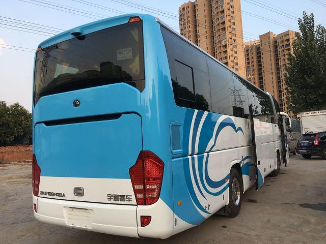 Gebruikte Zk6122 LHD Yutong-Bussen 2015 Jaar 50 Zetelsdieselmotor 125km/H Max Speed