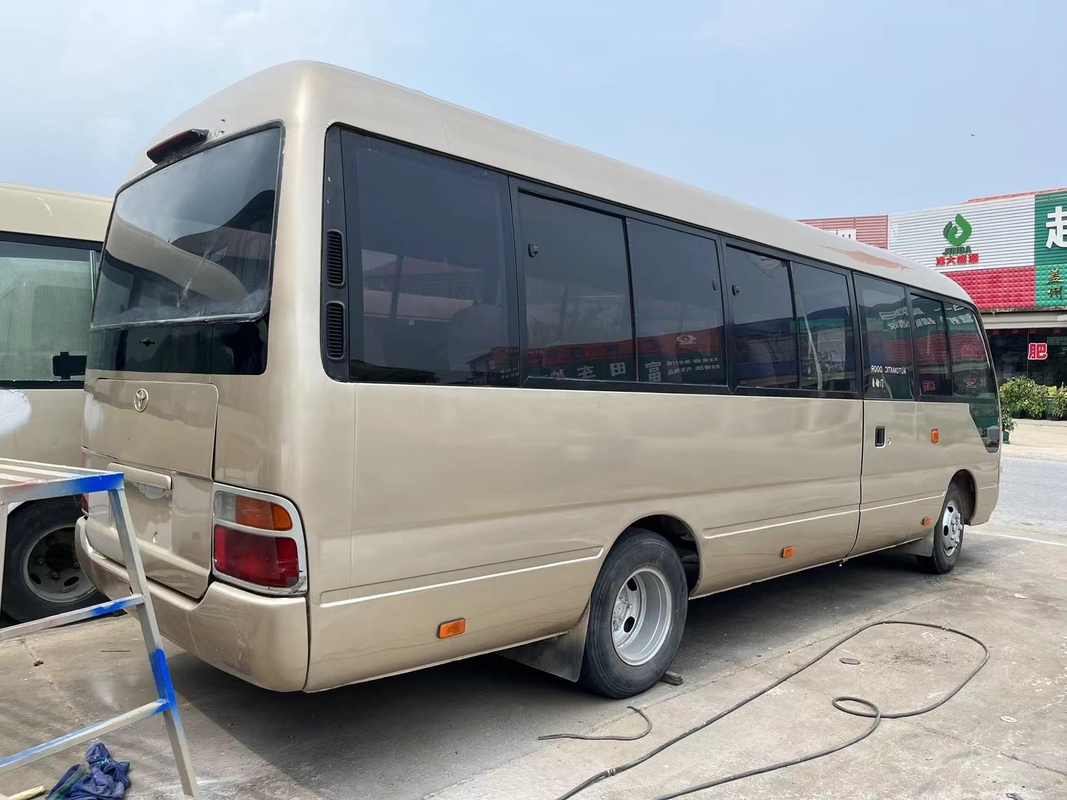 2013 Jaar 23 Zetels Gebruikte Toyota-Onderlegger voor glazenbus met 1Hz-Dieselmotor Nieuwe Verf