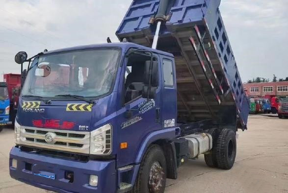 Van de de Stortplaatsvrachtwagen van Fotonforland 4X2 de Kleine Capaciteit van de Kipwagentipper with 8ton voor Verkoop