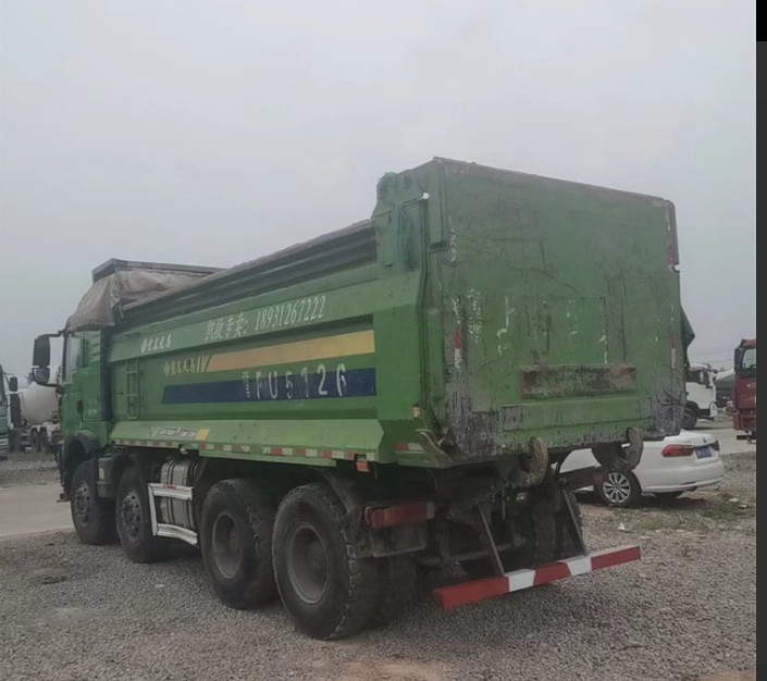 Howo 8x4 Vier Assen Gebruikte Stortplaatsvrachtwagen Tipper With 375HP 317HP voor Verkoop