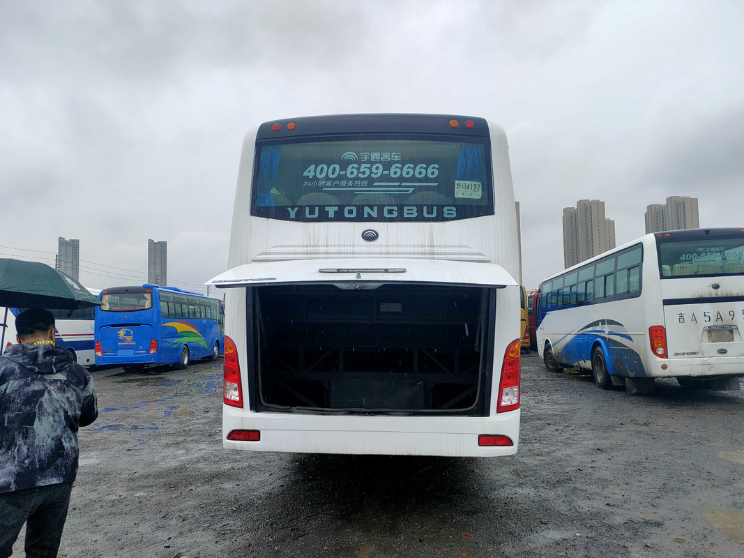 De rechtse Aandrijving Yutong gebruikte van de Cabinesilding van de Buszk6112d het Grote Bagage Venster 2+2layout 53seats