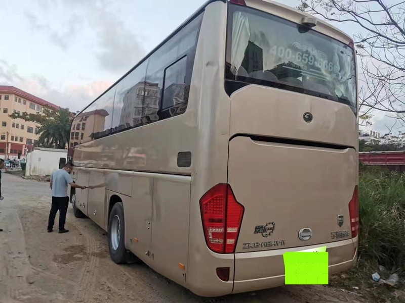 2013 Jaar 47 Bussen van Zetels de Zk6118 Gebruikte Yutong met Airconditioner Dubbele Deur Geen Ongeval