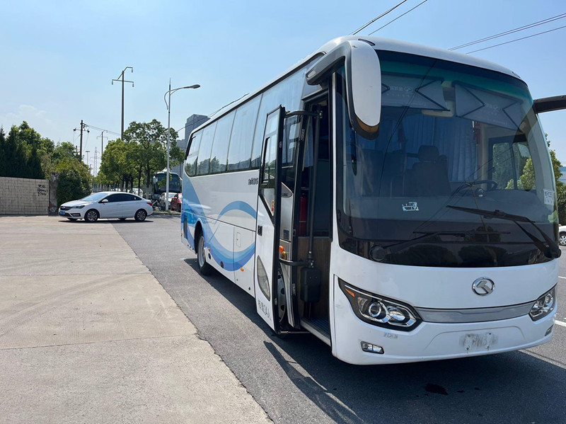 34 het zetels 2018 Jaar gebruikte de Leiding van Busbus kinglong XMQ6802 LHD voor Vervoer