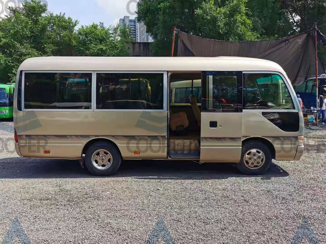 23-29 de zetels gebruikten Toyota-de Gebruikte Bus van Bustoyota Onderlegger voor glazen met Luxe Binnendecoratie