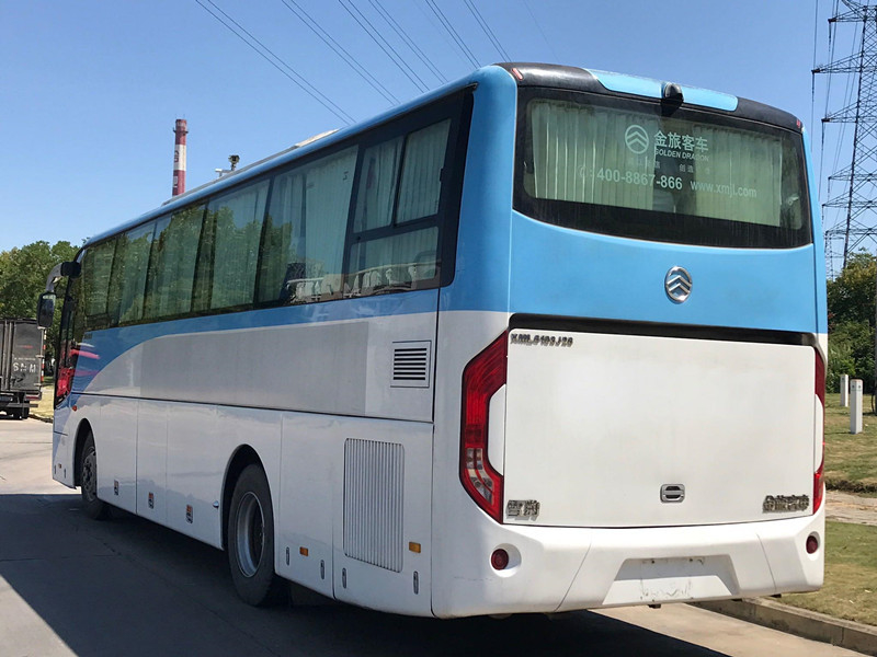 2015 Jaar 45 gebruikten de Zetels Gouden Dragon Bus XML6103J28 LHD in goede staat voor Toerisme