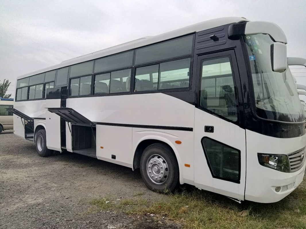 De rechtse Bus Zk6116d F11 van Aandrijvingsyutong gebruikte het Venster van de Deurensilding van Front Engine Bus 53seats Twee