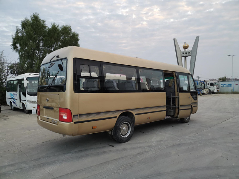 23 zetels 2014 Jaar Gebruikte Hogere Onderlegger voor glazen Mini Bus KLQ6702E4 met Motor Linkerleiding