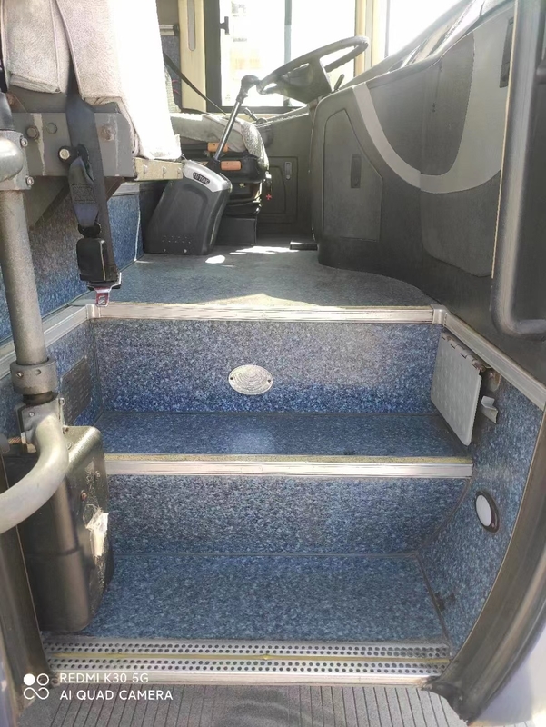 Van het de Bus 2014 Jaar van ZK6127 55 de Zetels Gebruikte Yutong Motor van Weichai met de Opschorting van de Bladlente