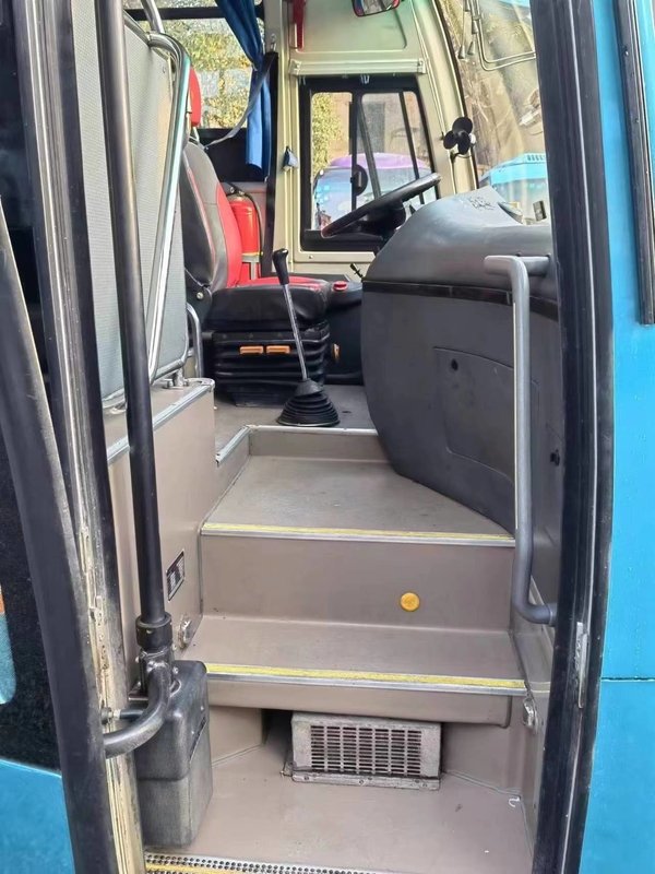 2017 Jaar 34 Zetels Gebruikte Hogere de Leidingsdieselmotor van KLQ6796 Mini Bus LHD Geen Ongeval