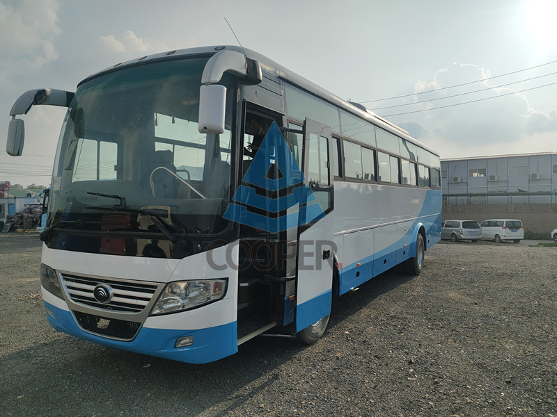 2014 Jaar 53 Seater Yutong Gebruikte Bus ZK6112D RHD Besturing Nieuwe Seat Airconditioner