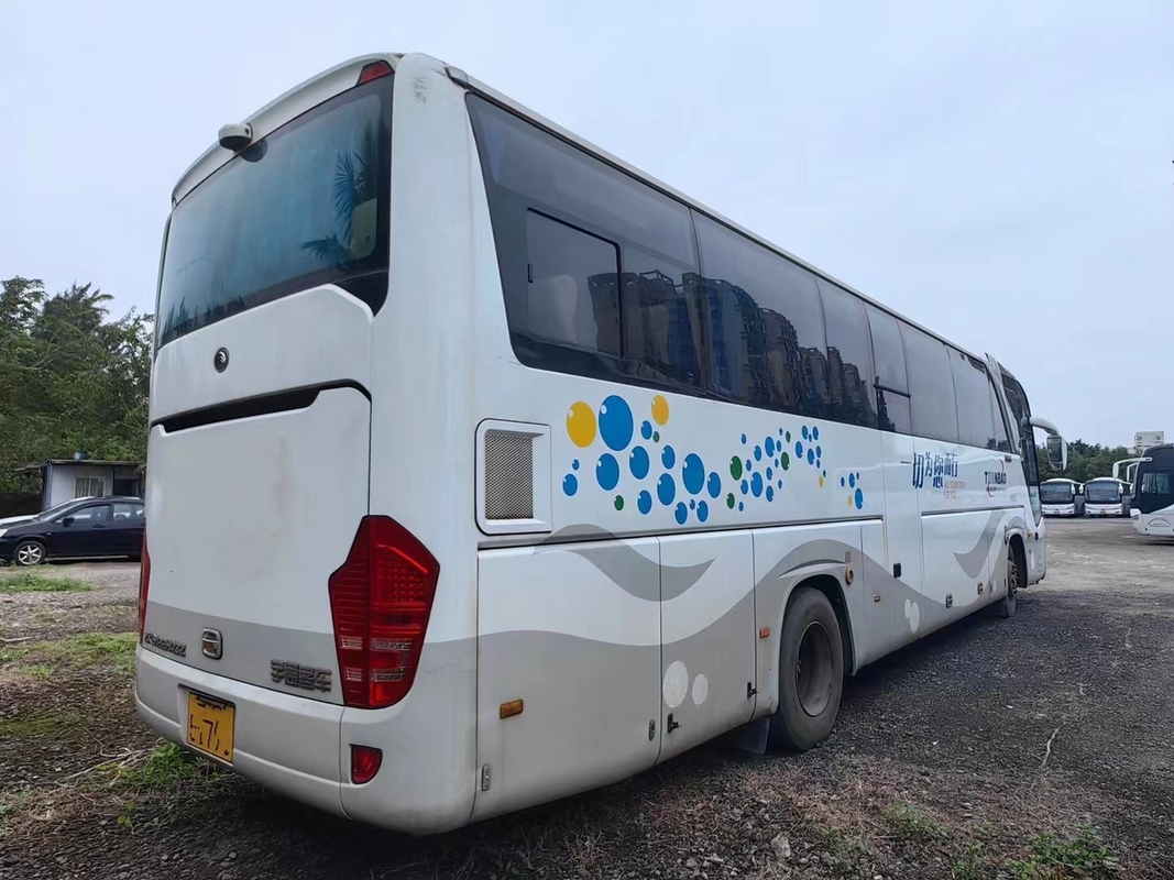 De oude Jonge Tong Bus zK6122 Yuchai Motor 243kw 2014-2016 4buses van BusBus 55seats in voorraad