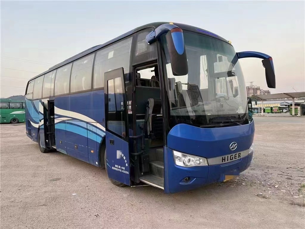 Luxebus Bus 49 Gebruikte de Passagiersbus van Kinglong van de Zetels Tweede Hand Bus voor Verkoopeuro 3