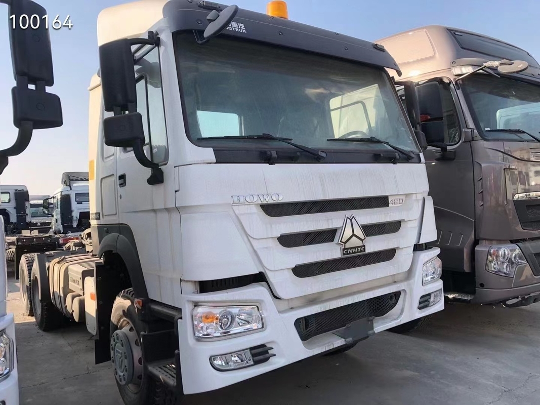 Gebruikte Howo-Vrachtwagens 6*4 371hp Verlaten Leiding Gebruikte Tractor Eenheden Chineesvrachtwagen