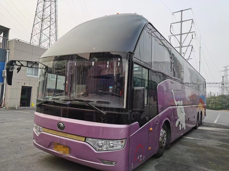Oude Bus 61 van de Bus Dubbele Axlebrake van Zetels 2014 Jaar Gebruikte Yutong ZK6147 de Luxebussen