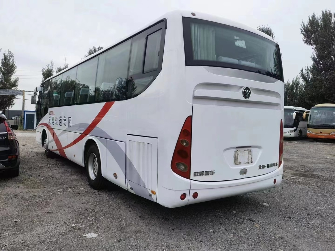 Gebruikte de Busbj6103 Weichai Motor 55 Zetels 2+3 van Reisbus Gebruikte Foton Lay-out Witte Kleur