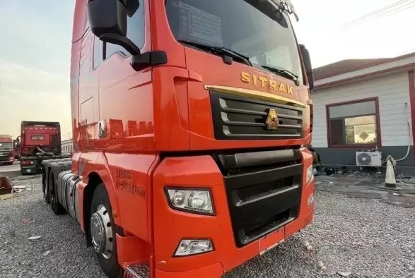 Gebruikte van Diesel van de de Tractorvrachtwagen 540hp 6×4 Vrachtwagenssinotruck Sitrak de Aandrijvingswijze Zes Cilinders in Lijn