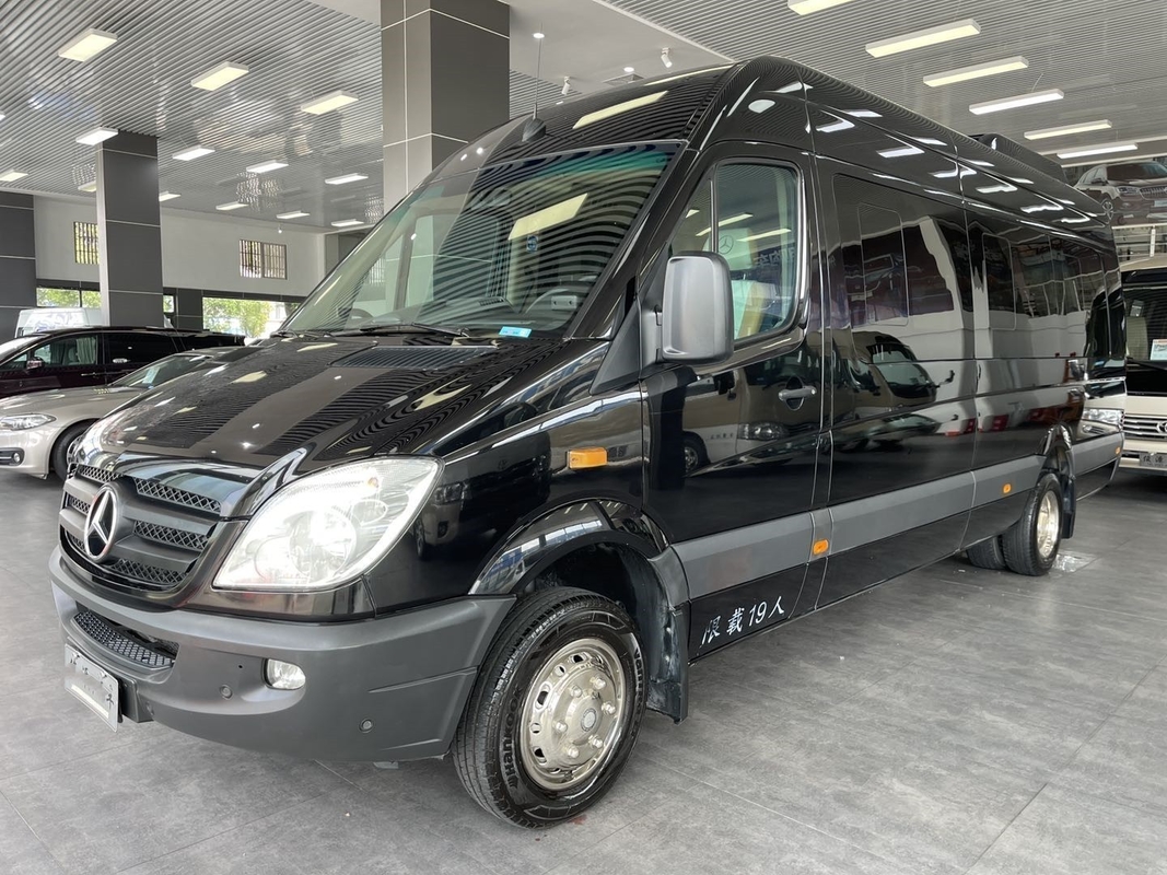 Gebruikte Luxebussen Benz Commercial Mini Bus 19 Zetels Front Engine Daimler Engine EURO V