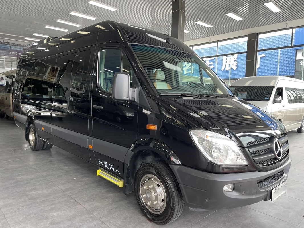 Gebruikte Luxebussen Benz Commercial Mini Bus 19 Zetels Front Engine Daimler Engine EURO V